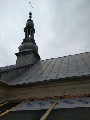 Zdjęcia z koncowej części remontu dachu kościoła-46